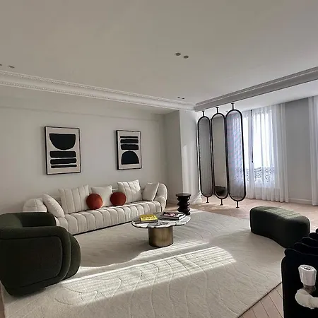 Luxury Family With Eiffel Tower View Apartment *