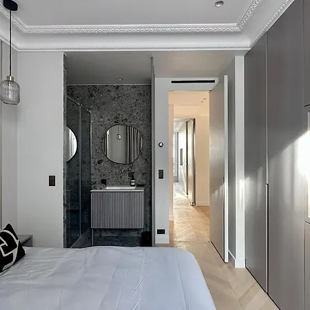 Apartment Luxury Family With Eiffel Tower View