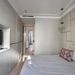 Luxury Family Apartment With Eiffel Tower View